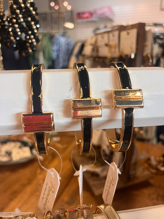 Black and Gold clasp bracelet