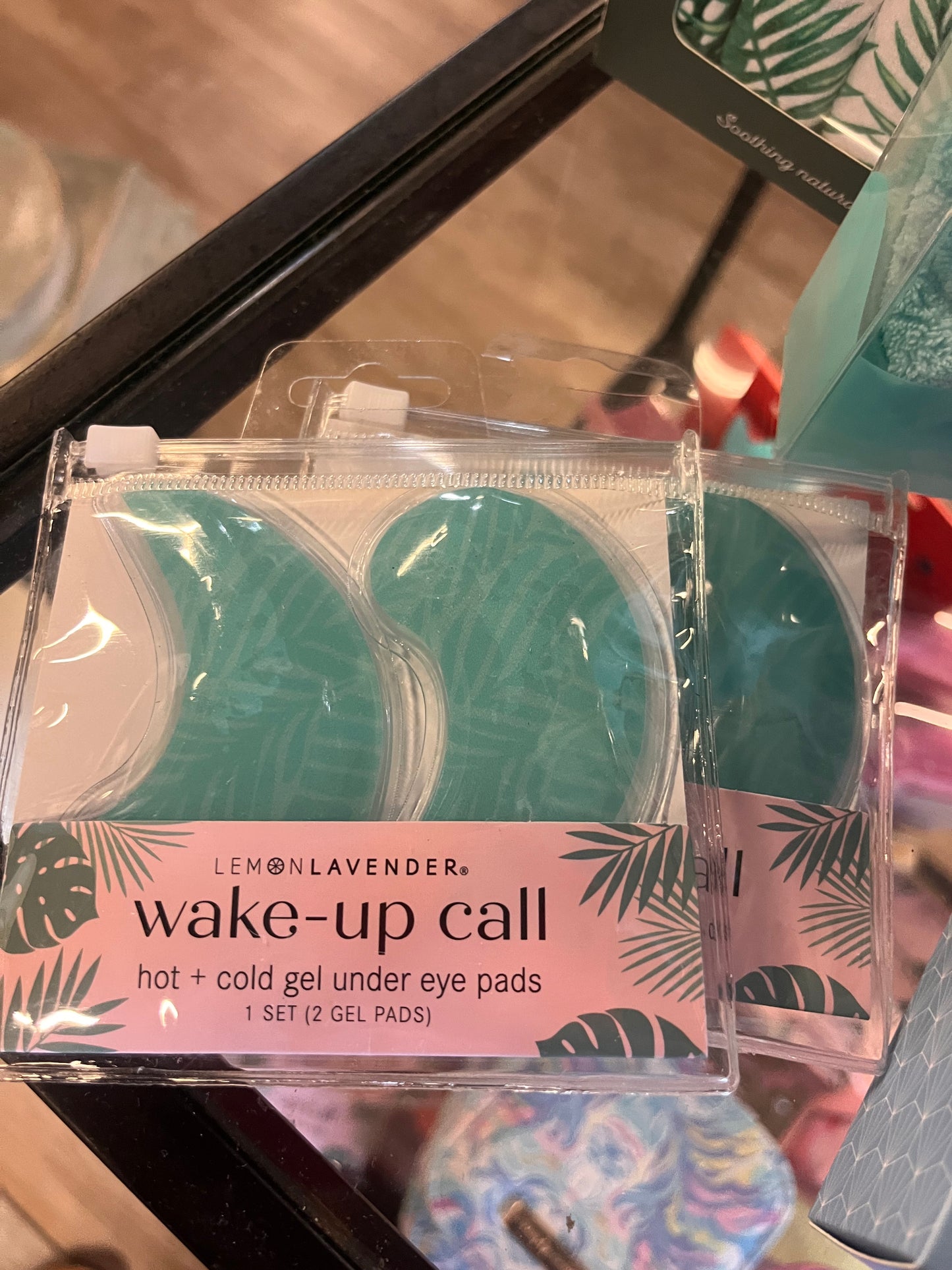 Wake-Up call _ hot + cold gel under eye pads